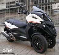 2015 Gilera Fuoco 500ie LT ǰƵİĦ